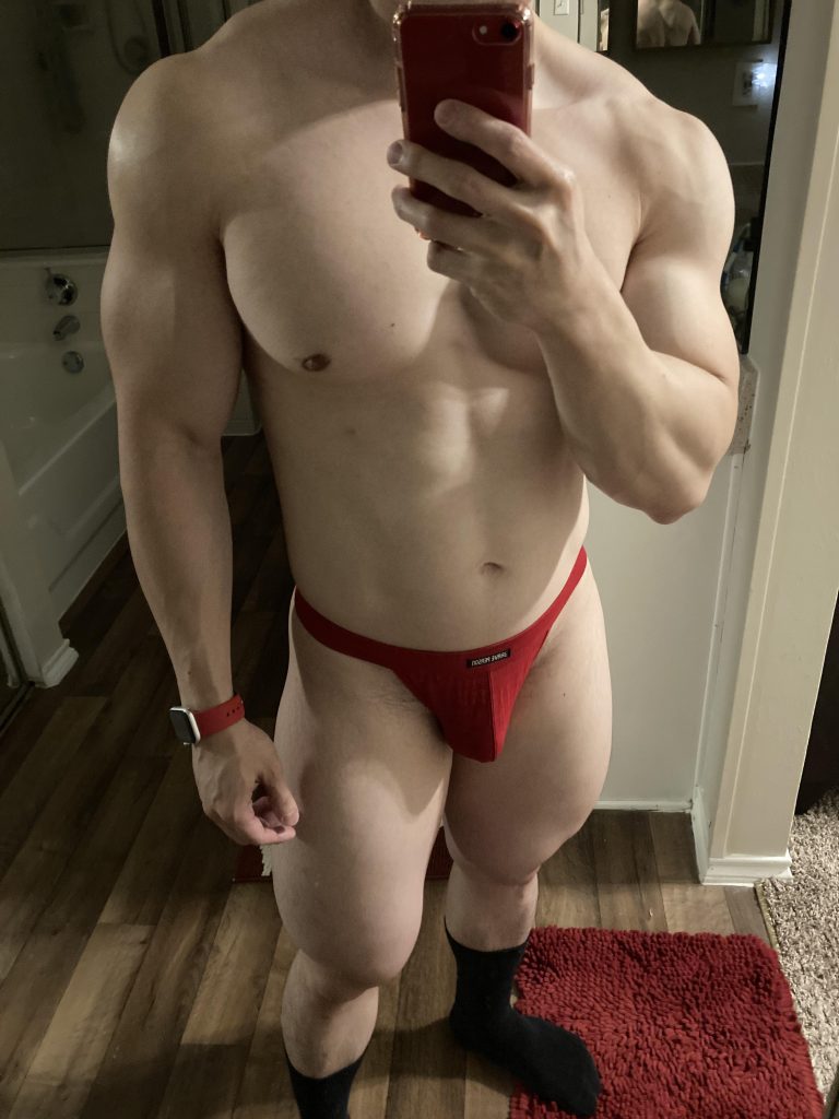 Naked muscular man pic